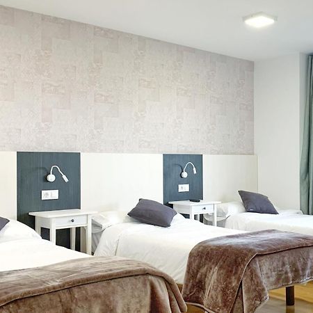 Pension 23-Vinte E Tres O Pedrouzo Exteriör bild