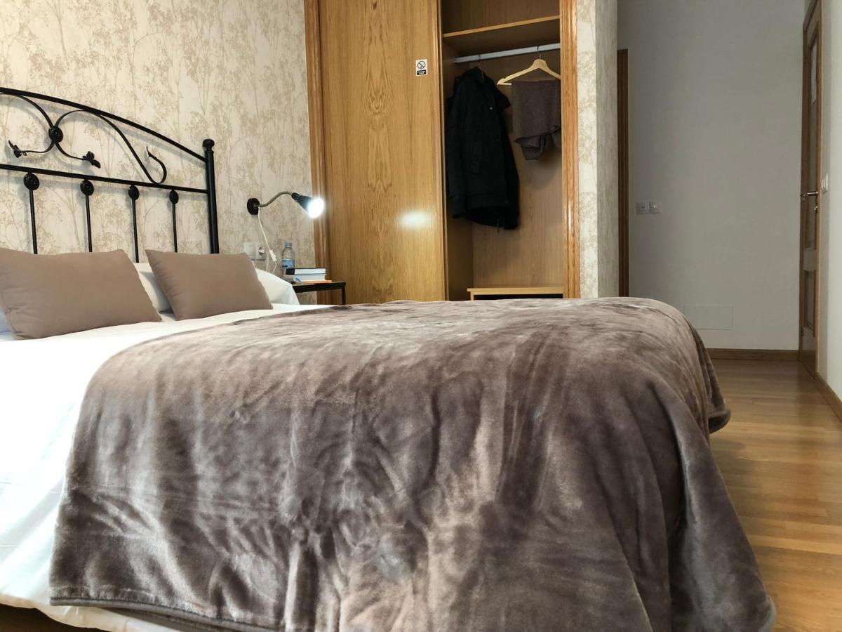 Pension 23-Vinte E Tres O Pedrouzo Exteriör bild