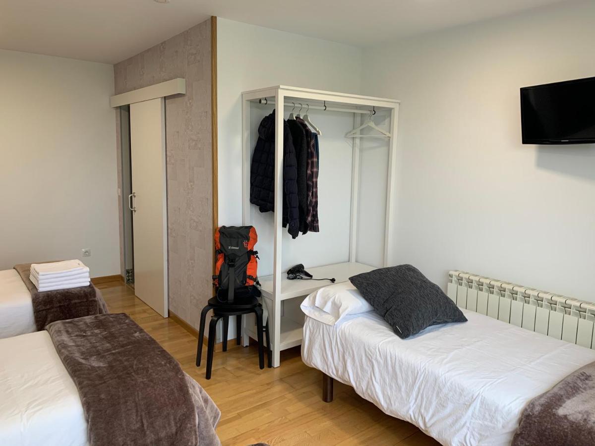 Pension 23-Vinte E Tres O Pedrouzo Exteriör bild